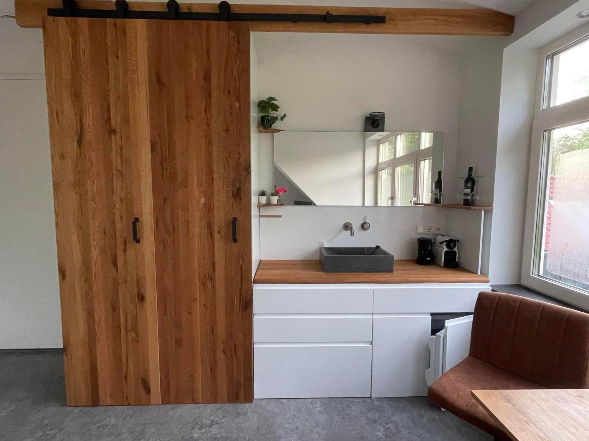 Bazien Luxe Bij En Veel Faciliteiten. *