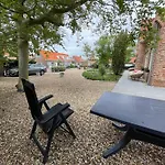 Bazien Luxe kamer bij strand en natuur veel faciliteiten.