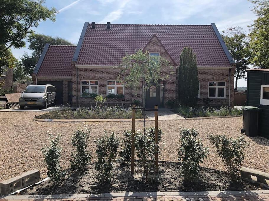 Appartement Bazien Luxe Bij En Veel Faciliteiten.